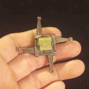 Sol D'or St. Brigid's Cross Brooch/Pin/Pendant